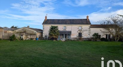 Maison de campagne 5 pièces de 124 m² à Saint-Léger-de-Montbrun (79100)