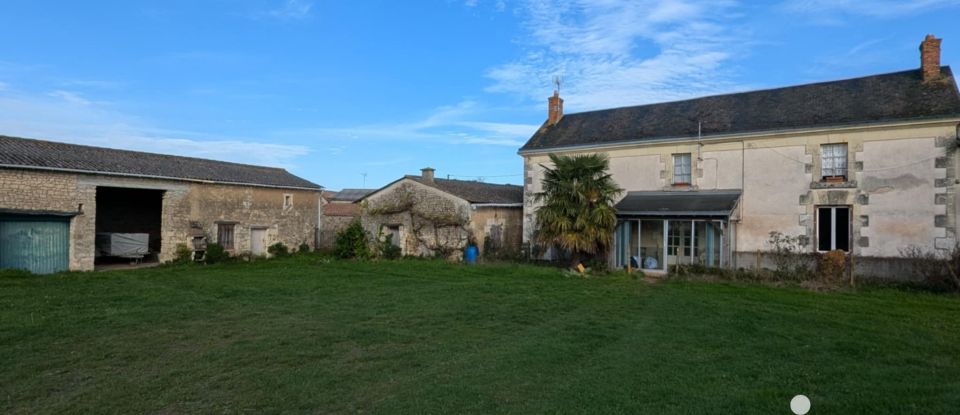 Maison de campagne 5 pièces de 124 m² à Saint-Léger-de-Montbrun (79100)