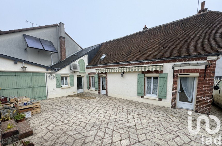 Town house 5 rooms of 88 m² in - (28220)