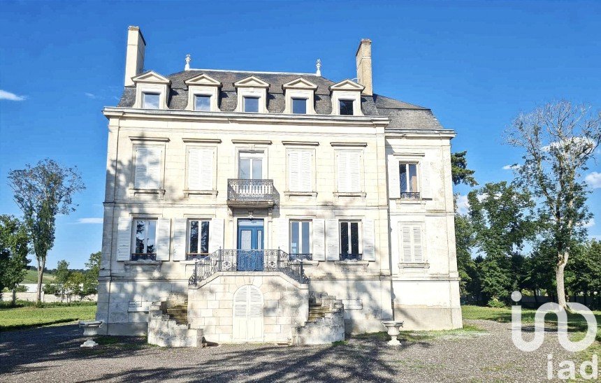 Château 6 pièces de 250 m² à Champs-sur-Yonne (89290)