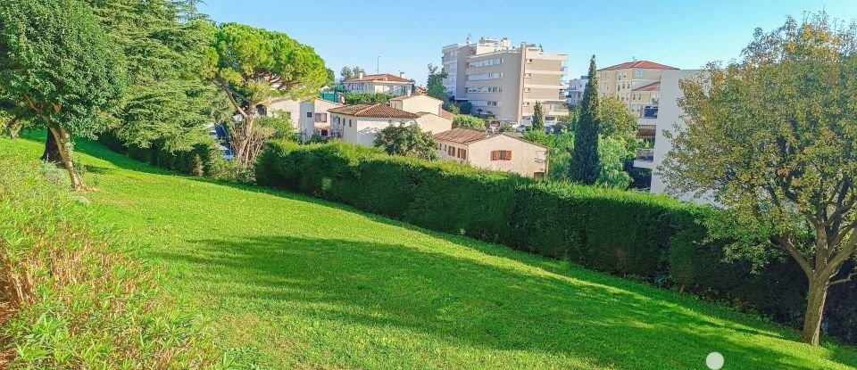 Appartement 3 pièces de 68 m² à Antibes (06600)