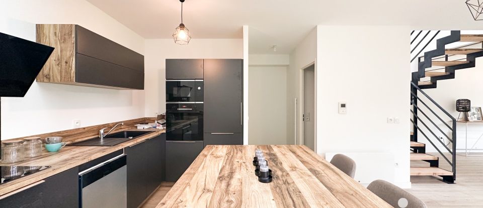 Maison 4 pièces de 102 m² à Croix (59170)