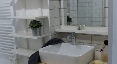 Appartement 2 pièces de 51 m² à Bordeaux (33000)