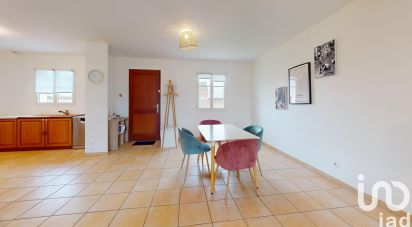 Pavillon 4 pièces de 88 m² à Meslay-le-Vidame (28360)