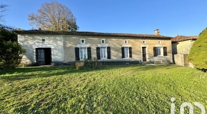 Maison 5 pièces de 110 m² à Bessac (16250)