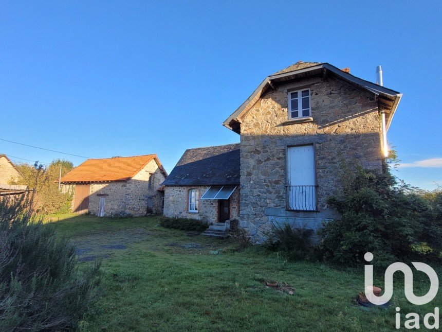 Traditional house 4 rooms of 83 m² in Estivaux (19410)