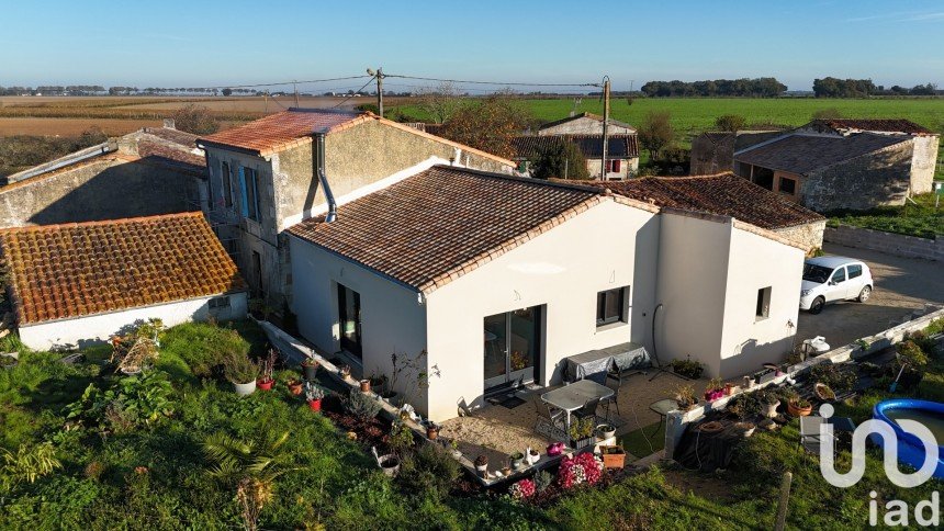 Country house 7 rooms of 150 m² in Sablonceaux (17600)