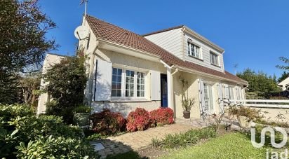 Maison 6 pièces de 110 m² à Ambarès-et-Lagrave (33440)