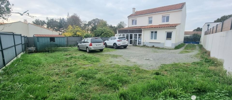 Maison traditionnelle 7 pièces de 119 m² à Dompierre-sur-Yon (85170)