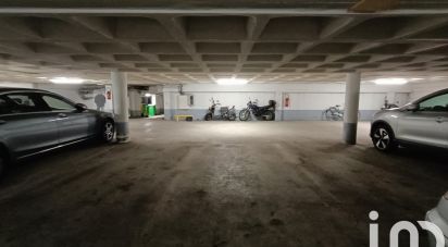 Parking/garage/box de 10 m² à Paris (75020)