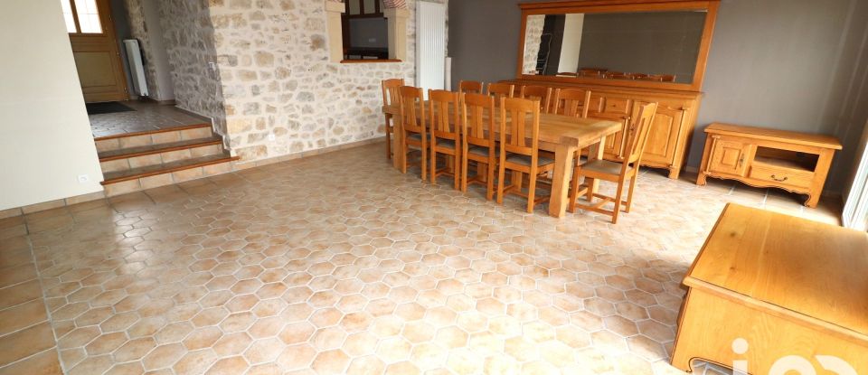 Traditional house 6 rooms of 154 m² in Thomery (77810)