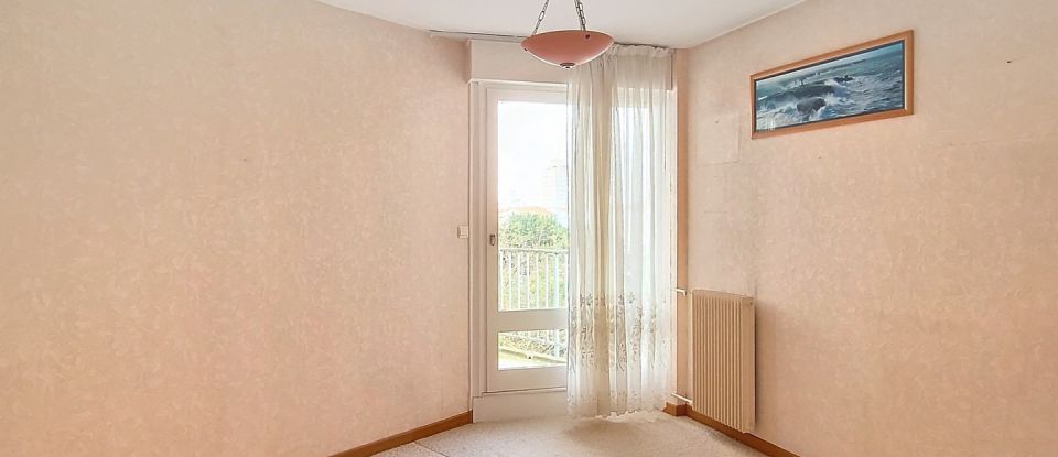 Appartement 4 pièces de 101 m² à La Rochelle (17000)