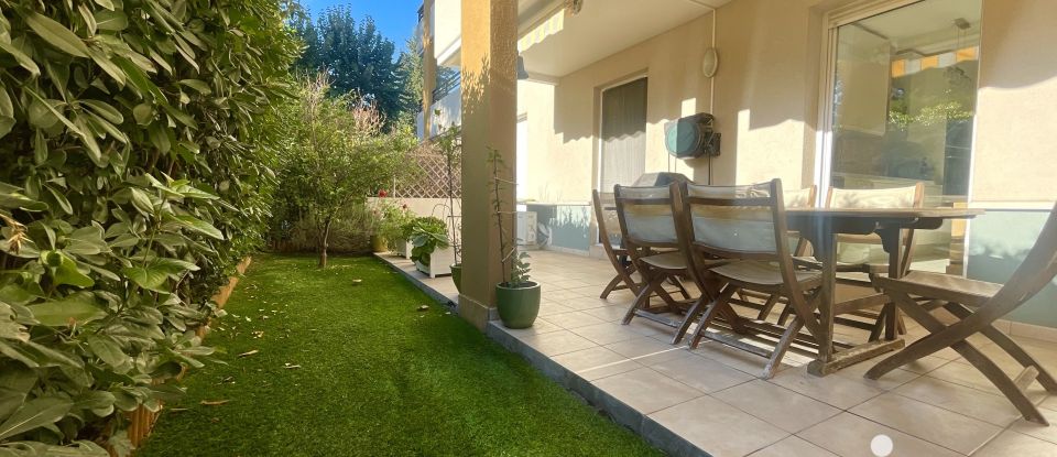 Appartement 3 pièces de 70 m² à Fréjus (83600)