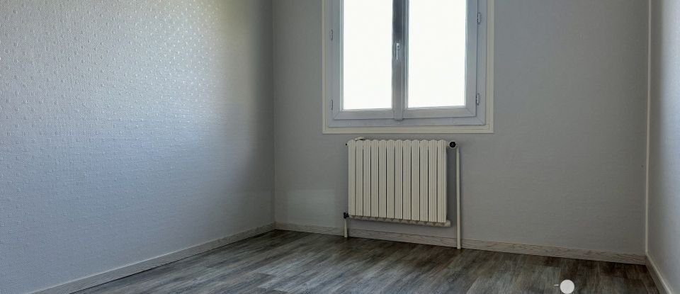 Maison 5 pièces de 110 m² à Sainte-Suzanne-sur-Vire (50750)