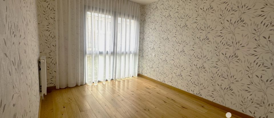 Apartment 4 rooms of 101 m² in Mont-Saint-Aignan (76130)