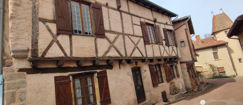 Village house 5 rooms of 122 m² in Saint-Haon-le-Châtel (42370)