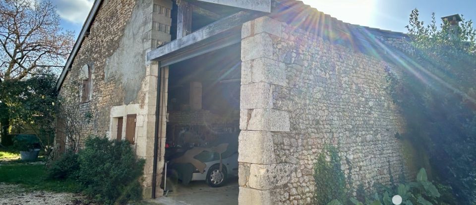 Maison de campagne 5 pièces de 173 m² à Chantillac (16360)