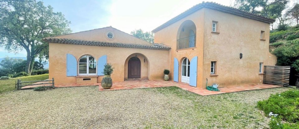 Maison 6 pièces de 180 m² à La Garde-Freinet (83680)