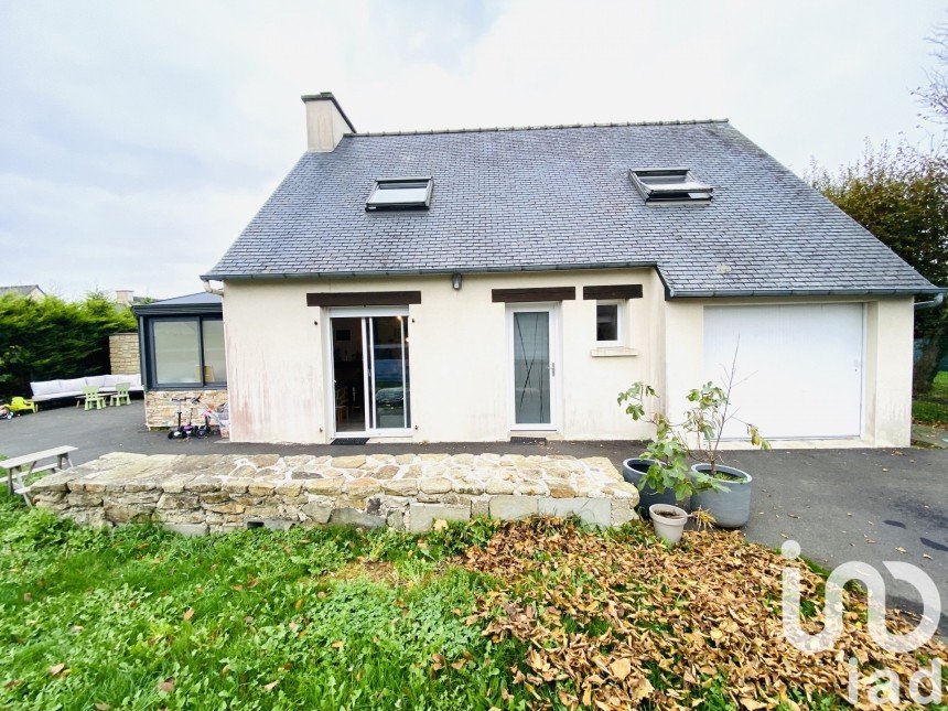 House 4 rooms of 74 m² in Lannion (22300)