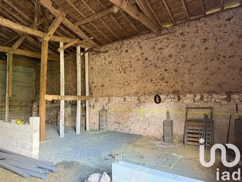 Barn conversion 1 room of 250 m² in Chirac (16150)