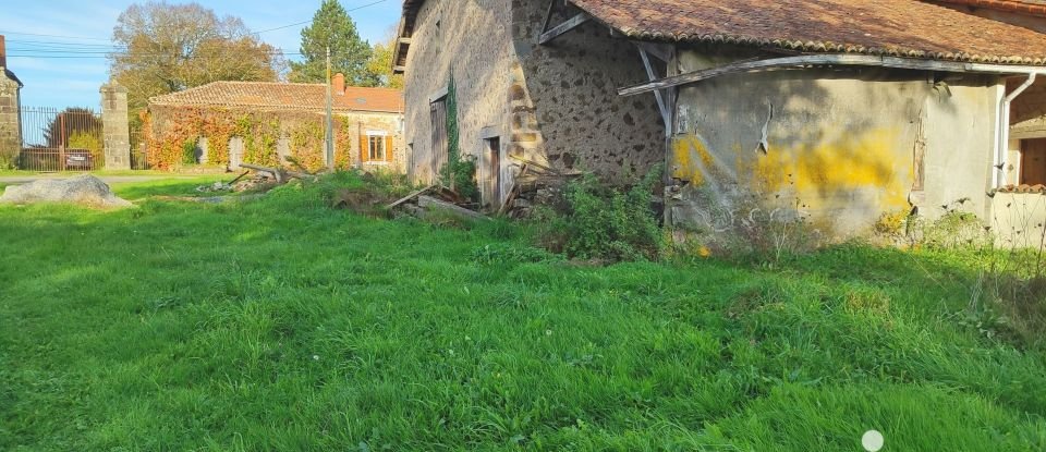 Barn conversion 1 room of 250 m² in Chirac (16150)