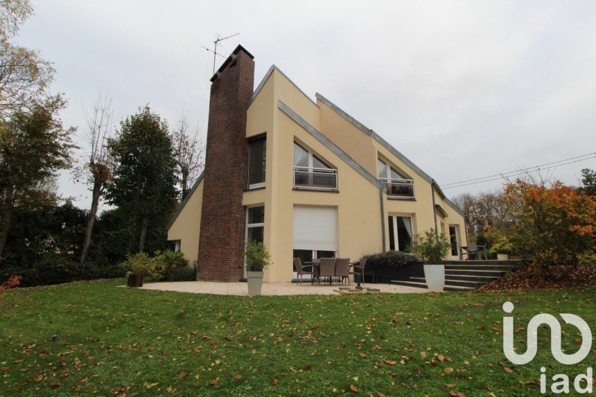 Maison d’architecte 8 pièces de 240 m² à Chauvry (95560)