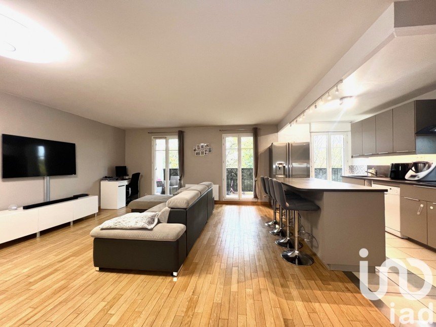 Apartment 4 rooms of 86 m² in Émerainville (77184)