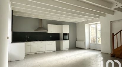 Maison 3 pièces de 85 m² à Vars (16330)