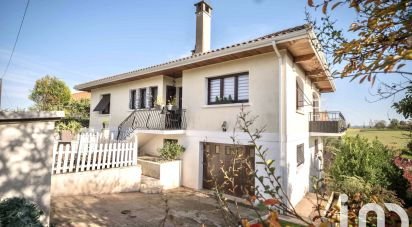 House 6 rooms of 180 m² in Mourenx (64150)