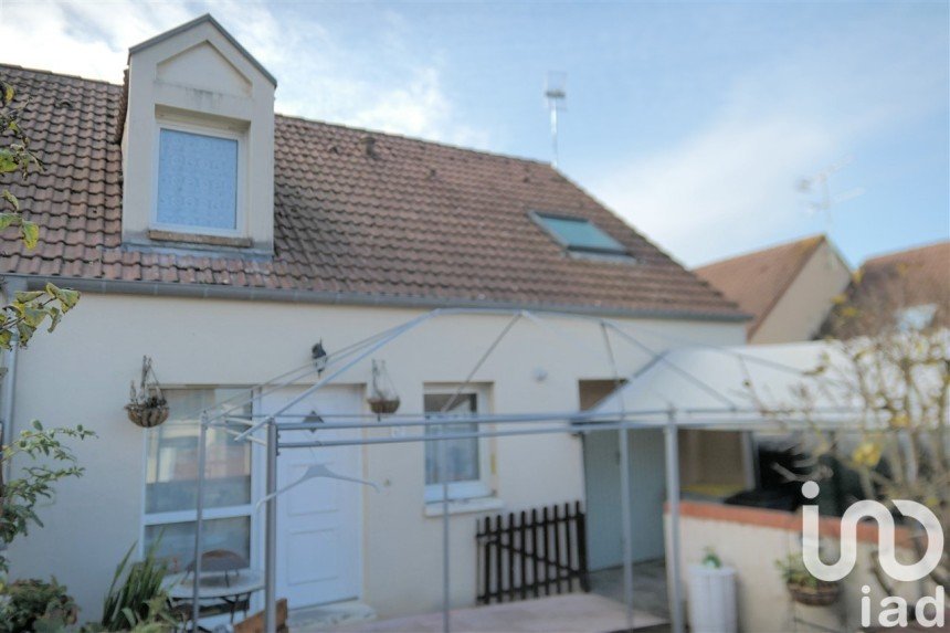 Maison 5 pièces de 100 m² à Pont-sur-Yonne (89140)