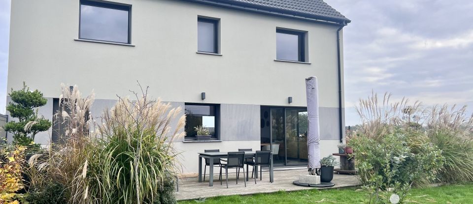 House 5 rooms of 129 m² in Camphin-en-Carembault (59133)