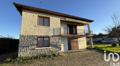 Maison 5 pièces de 130 m² à Puy-Guillaume (63290)