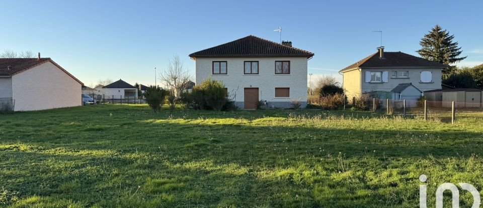 House 5 rooms of 130 m² in Puy-Guillaume (63290)