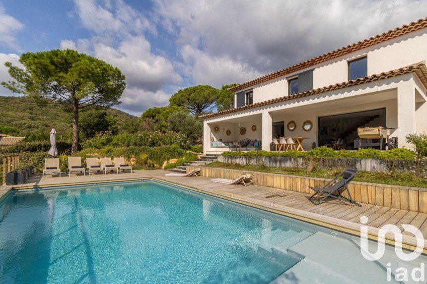 Maison d’architecte 6 pièces de 200 m² à Grimaud (83310)