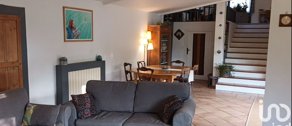 Traditional house 7 rooms of 147 m² in Saint-Sauveur (60320)