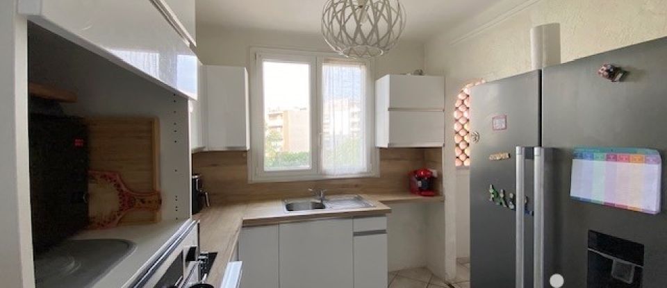 Appartement 4 pièces de 80 m² à Saint-Raphaël (83700)