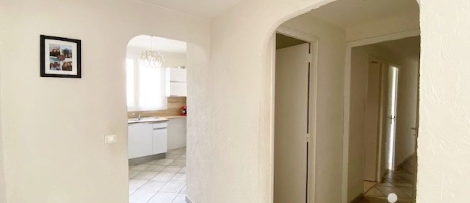 Appartement 4 pièces de 80 m² à Saint-Raphaël (83700)