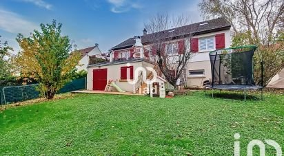 Maison 8 pièces de 210 m² à Corbeil-Essonnes (91100)