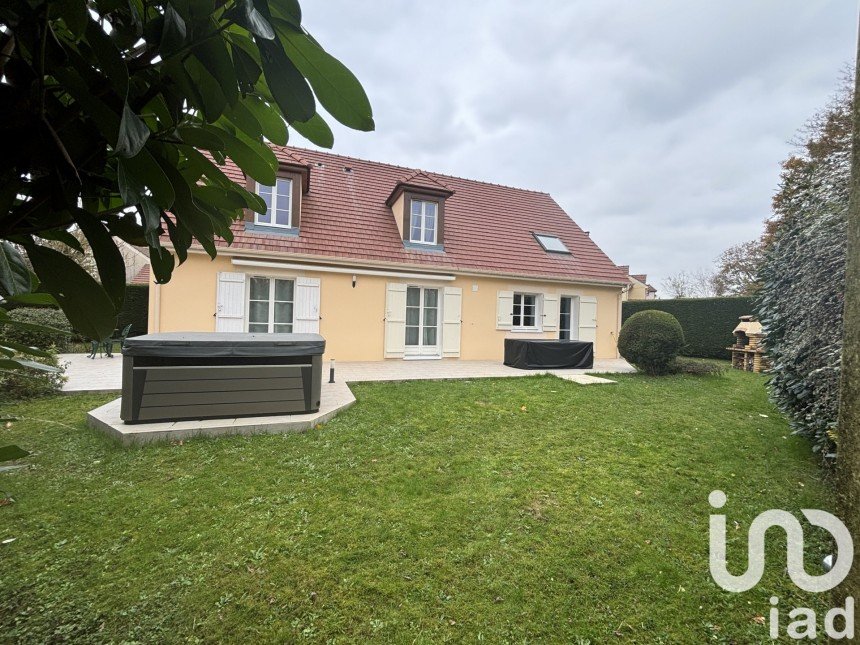 Maison 7 pièces de 178 m² à Auffargis (78610)