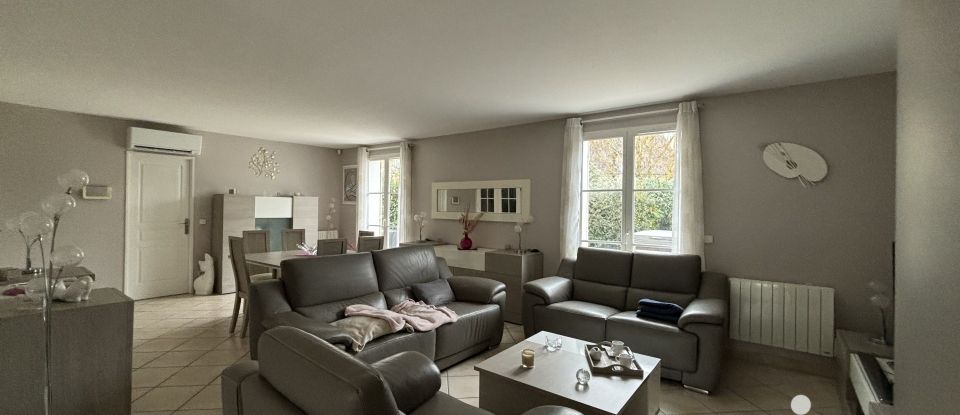 Maison 7 pièces de 178 m² à Auffargis (78610)