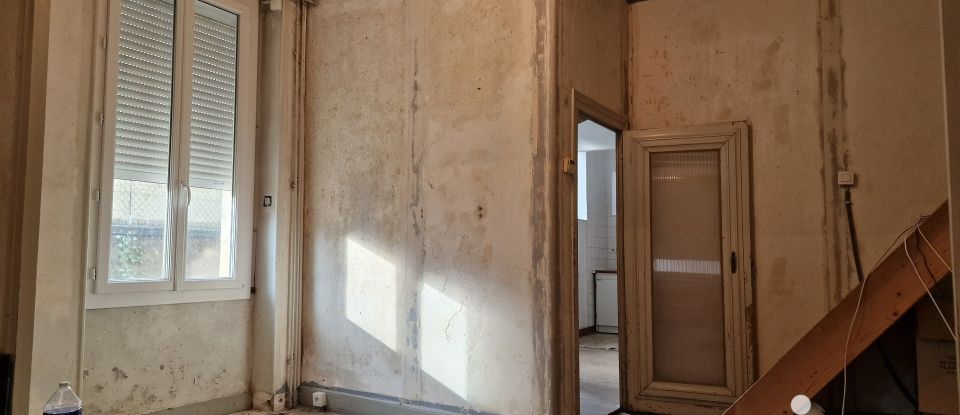 Maison 9 pièces de 242 m² à Verrières (86410)