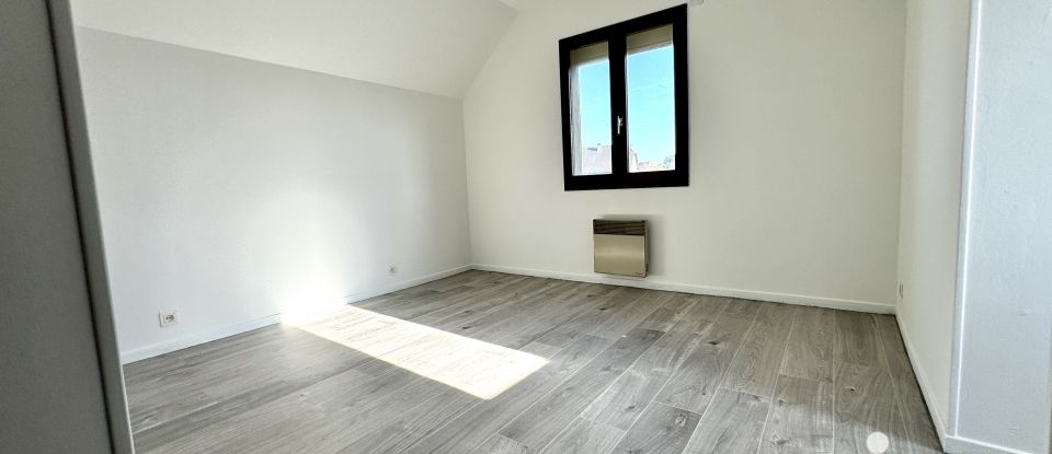 Maison traditionnelle 5 pièces de 97 m² à Siros (64230)