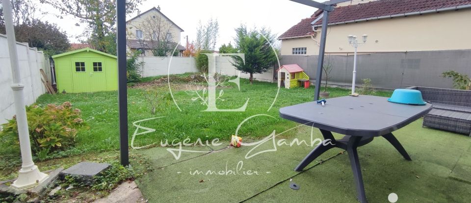 House 5 rooms of 98 m² in Combs-la-Ville (77380)