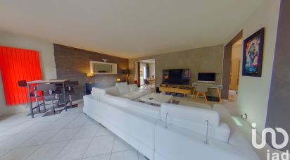 Maison 10 pièces de 250 m² à Saint-Germain-lès-Corbeil (91250)