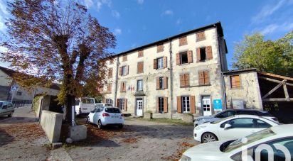 Immeuble de 650 m² à Thuret (63260)