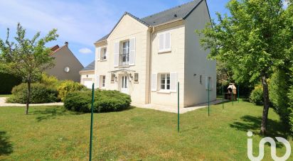 Maison traditionnelle 8 pièces de 166 m² à Saint-Rémy-lès-Chevreuse (78470)