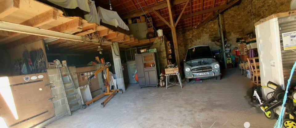 Country house 5 rooms of 150 m² in Saint-Junien (87200)