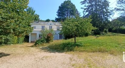 Traditional house 6 rooms of 180 m² in Chinon (37500)