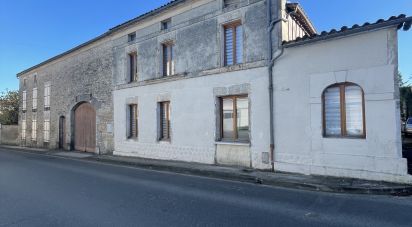 Maison 7 pièces de 140 m² à Sigogne (16200)