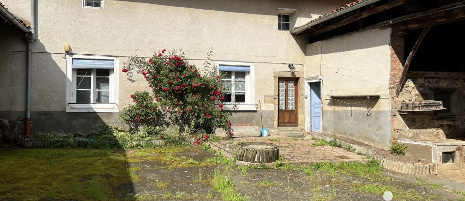 Ferme 7 pièces de 158 m² à Pomeys (69590)